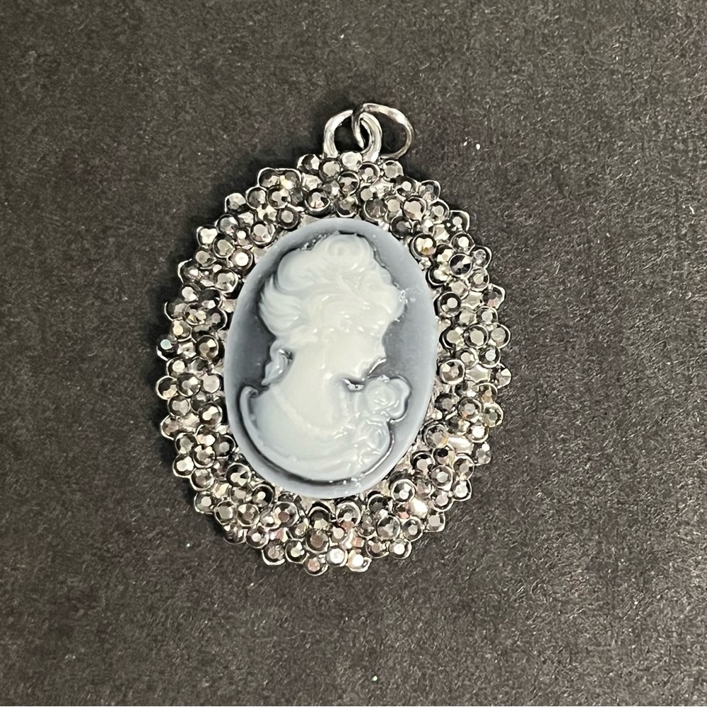 cameo pendant victorian style marcasite look boarder costume goth romanticโ